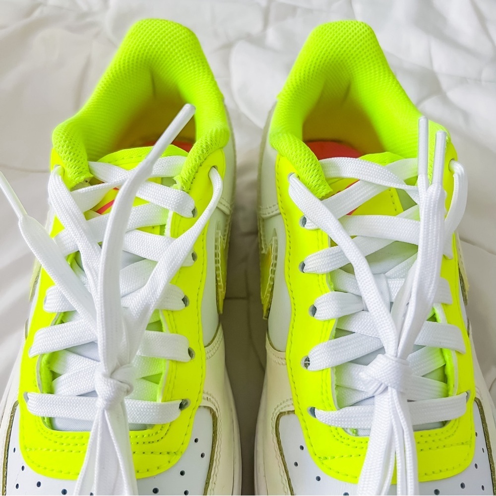 Nike Air Force 1 LV8, Size 4.5Y - Picture 5 of 10